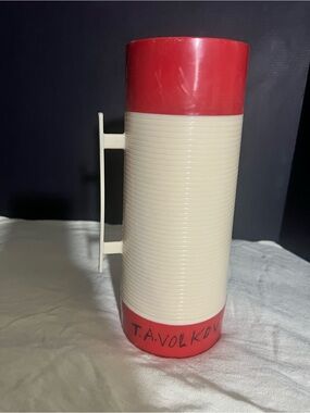 Cream and Red Insulated Travel Mug with Handle